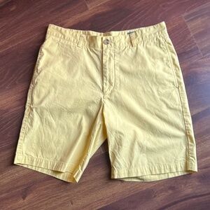 🌿SALE🌿VINEYARD VINES Men's Yellow Shorts size 32